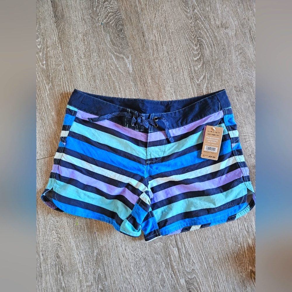 Women's Patagonia boardshort size 4